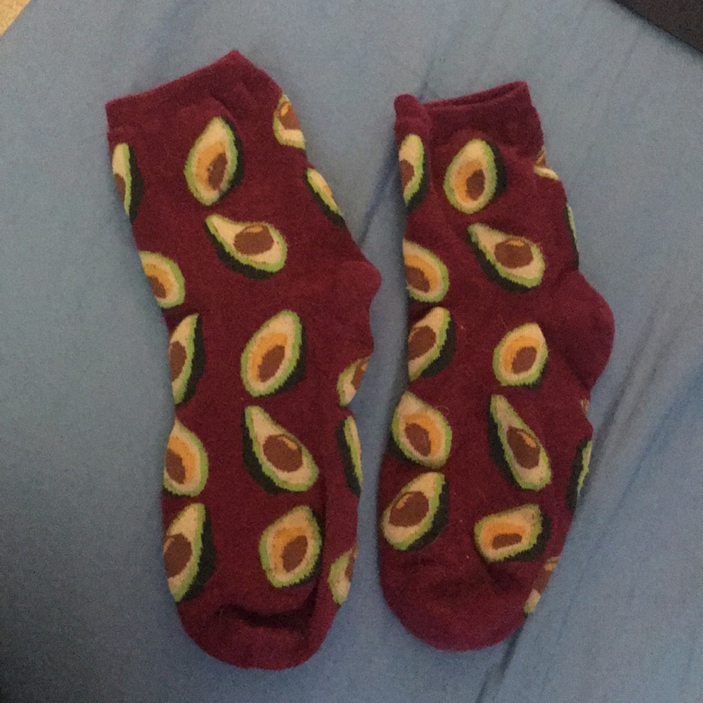 Maroon avocado socks
